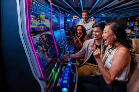Customer support team interface showing multilingual dealer communication at galaxy77bet slot